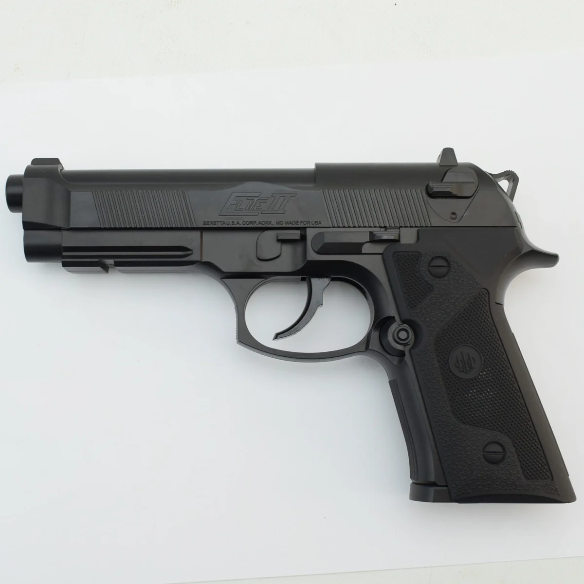 Пневматичний пістолет Umarex Beretta Elite II кал.4,5мм