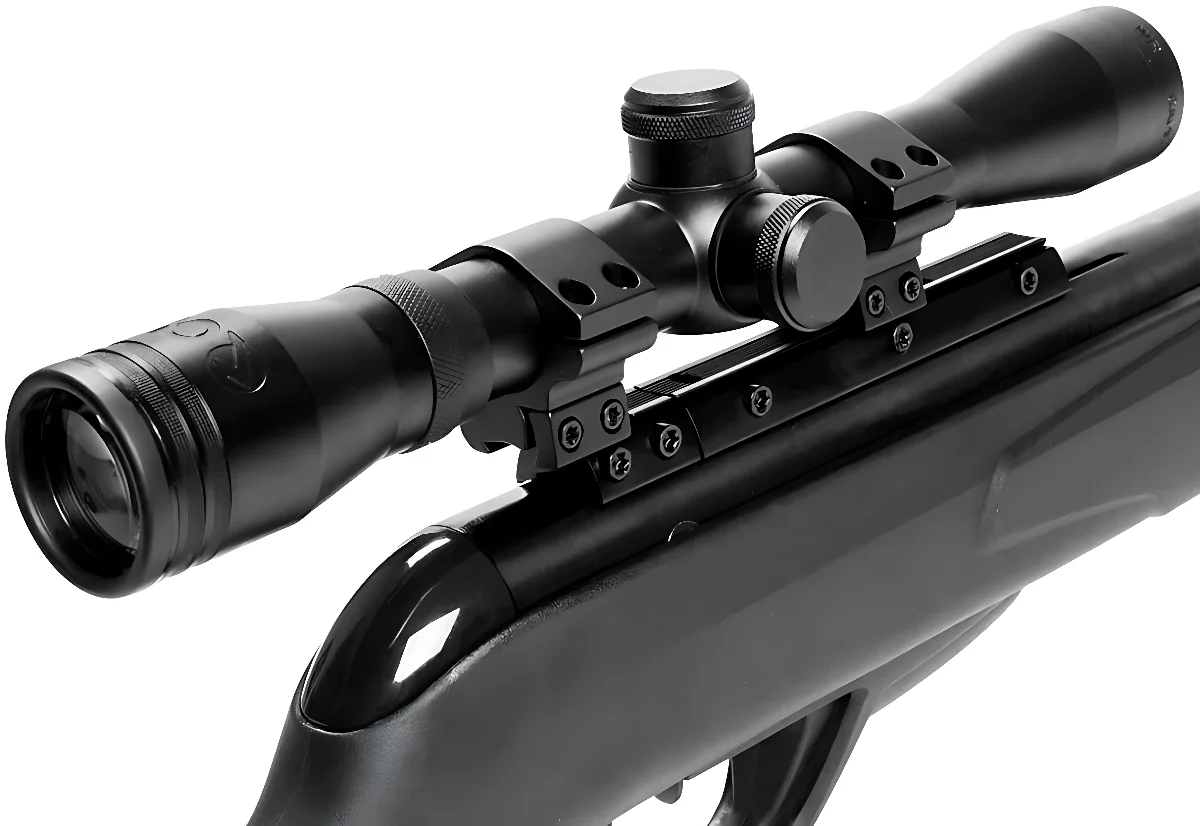 Гвинтівка пневматична Gamo Black Cat 1400 з прицілом 4х32 кал.4,5мм