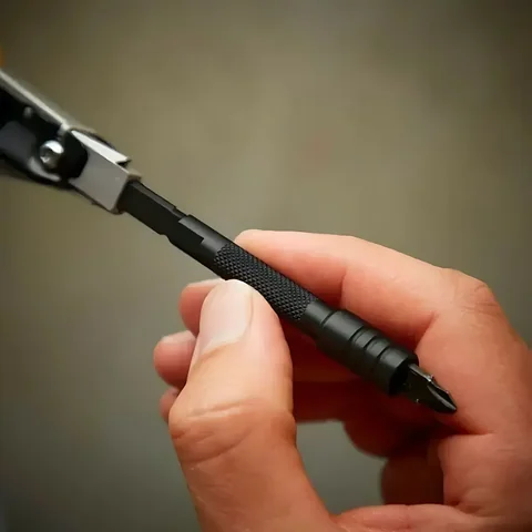 Чорний подовжувач для стандартних біт (1/4") та біт LEATHERMAN Bit Driver Extender — фото 2