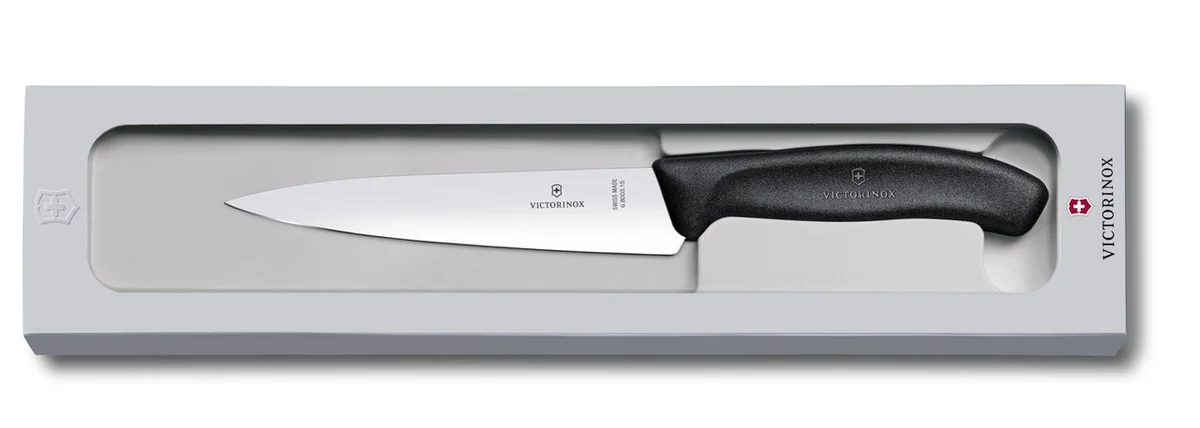 Ніж кухонний обробний Victorinox SwissClassic 15 cм, чорний в подар.уп.