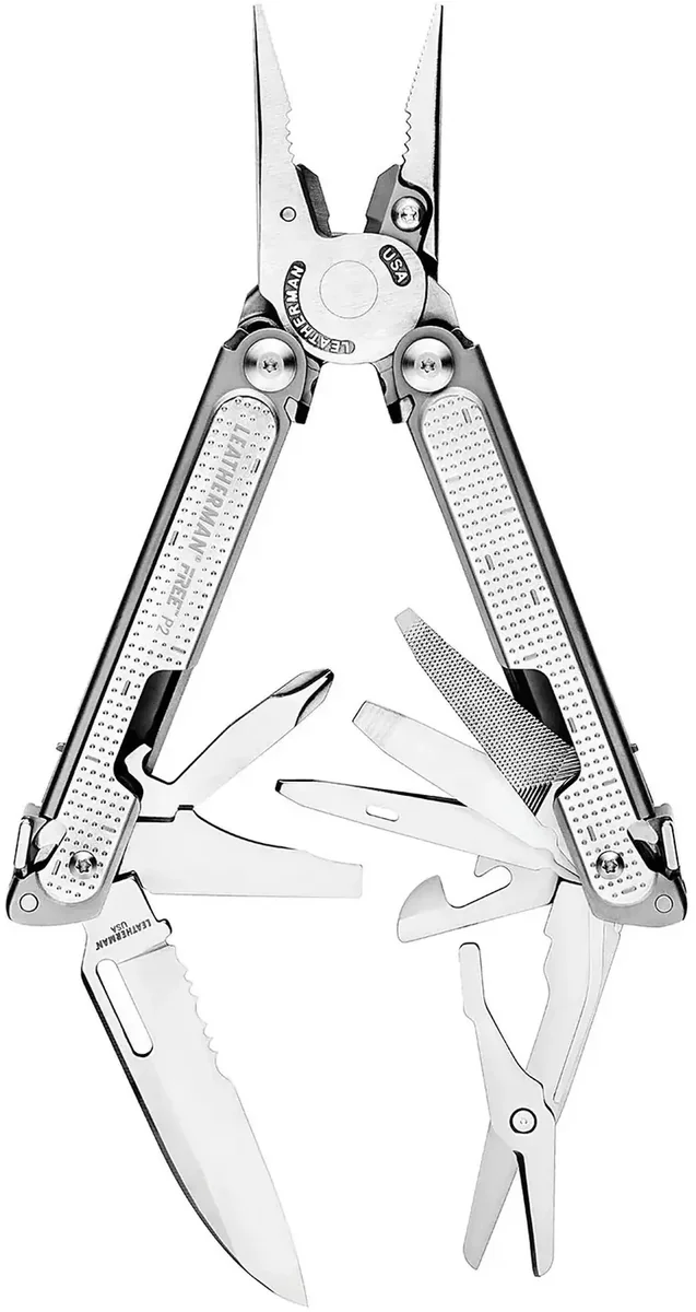 Мультиінструмент Leatherman Free P2, нейлоновий чохол