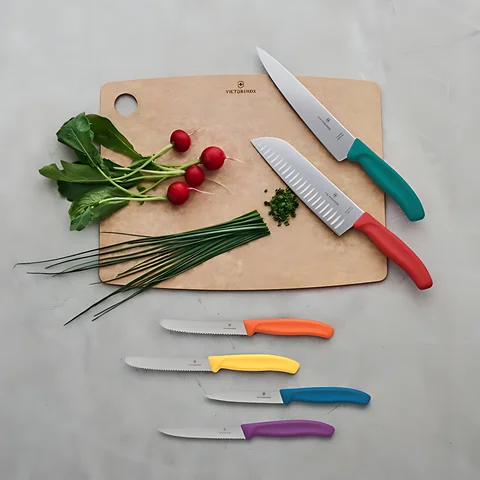 Ніж кухонний Victorinox SwissClassic, серрейтор, 10 см, синій — фото 3