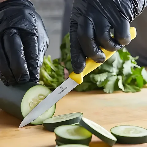 Ніж кухонний Victorinox SwissClassic, серрейтор,10 см, жовтий — фото 4